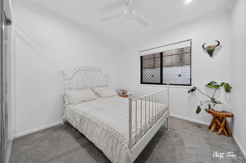 Photo - 4 Gulliver Crescent, Logan Reserve QLD 4133 - Image 9