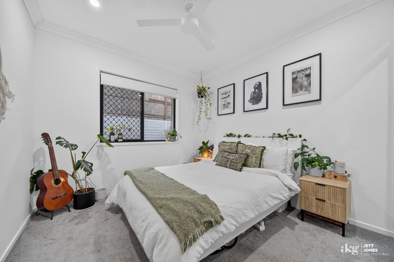 Photo - 4 Gulliver Crescent, Logan Reserve QLD 4133 - Image 10