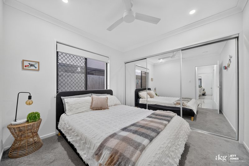Photo - 4 Gulliver Crescent, Logan Reserve QLD 4133 - Image 11