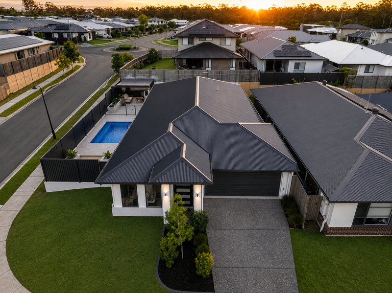 Photo - 4 Gulliver Crescent, Logan Reserve QLD 4133 - Image 18