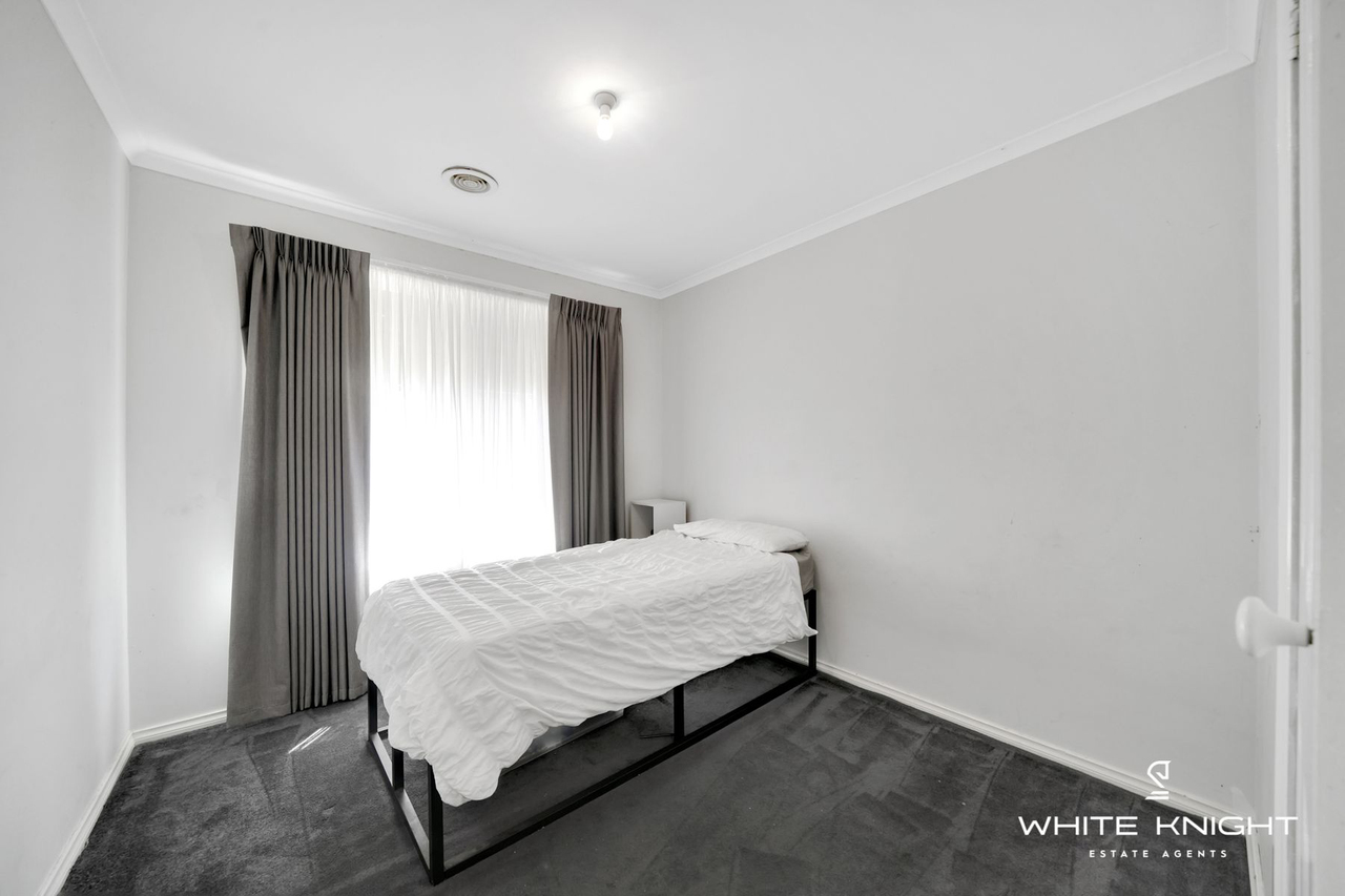 4 Gumleaf Court, Cairnlea, VIC 3023 - Image 7