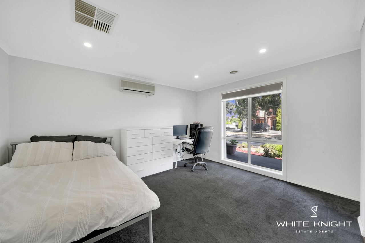 4 Gumleaf Court, Cairnlea, VIC 3023 - Image 9