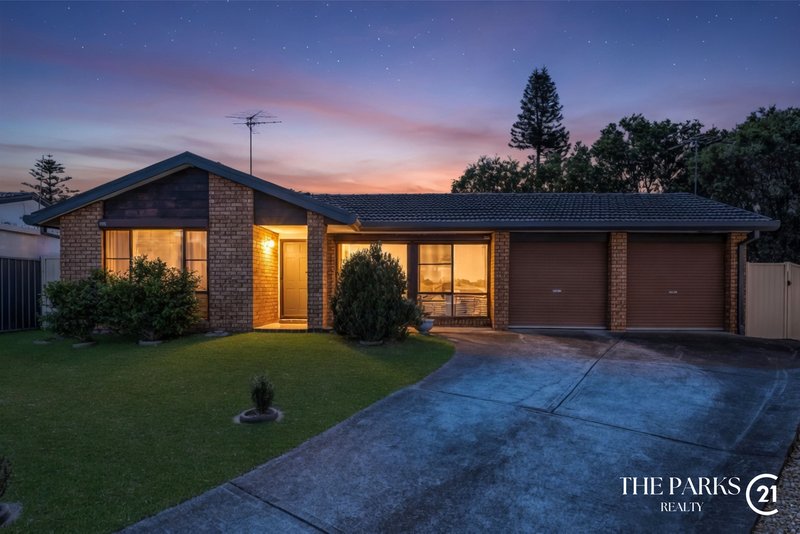 Photo - 4 Guyra Close, Bossley Park NSW 2176 - Image 1