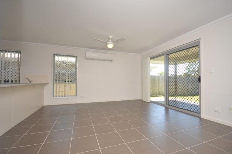 Photo - 4 Gwenyth Court, Narangba QLD 4504 - Image 2