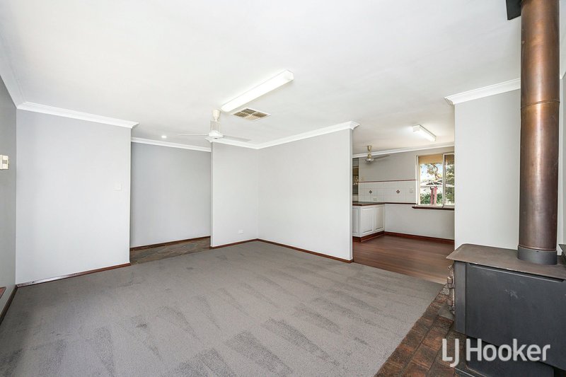 Photo - 4 Gymea Court, Armadale WA 6112 - Image 7