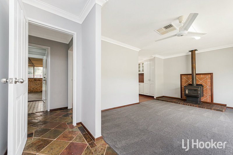 Photo - 4 Gymea Court, Armadale WA 6112 - Image 7