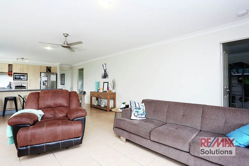 Photo - 4 Halifax Court, Bray Park QLD 4500 - Image 6