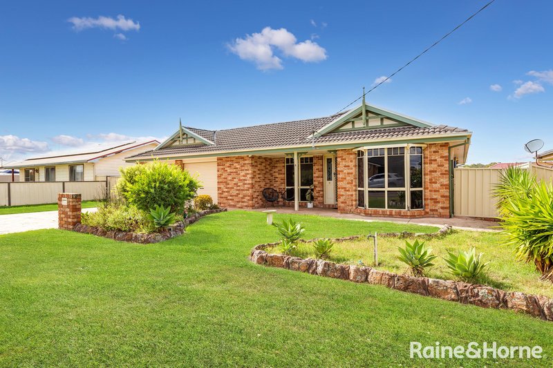 4 Hall Street, Heddon Greta NSW 2321