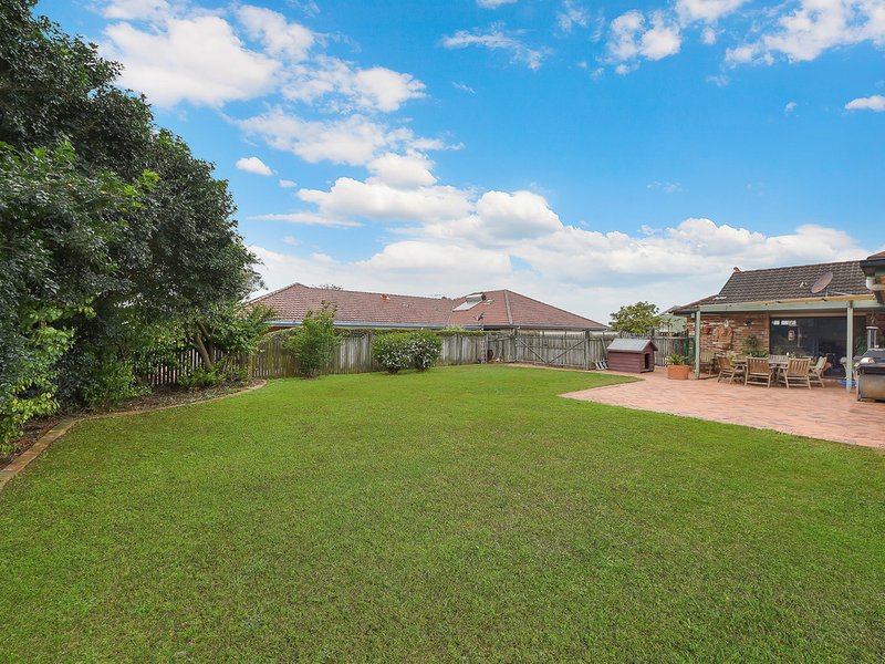 Photo - 4 Hambleton Crescent, Murrumba Downs QLD 4503 - Image 7