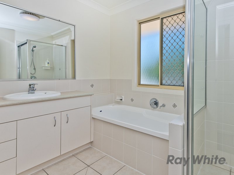 Photo - 4 Hammill Place, Bracken Ridge QLD 4017 - Image 12