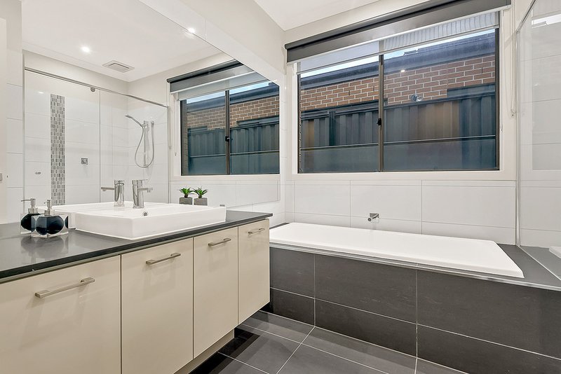 Photo - 4 Hampstead Place, Craigieburn VIC 3064 - Image 20