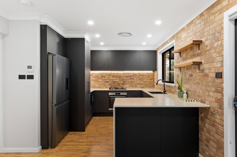 Photo - 4 Hampton Way, Maryland NSW 2287 - Image 2