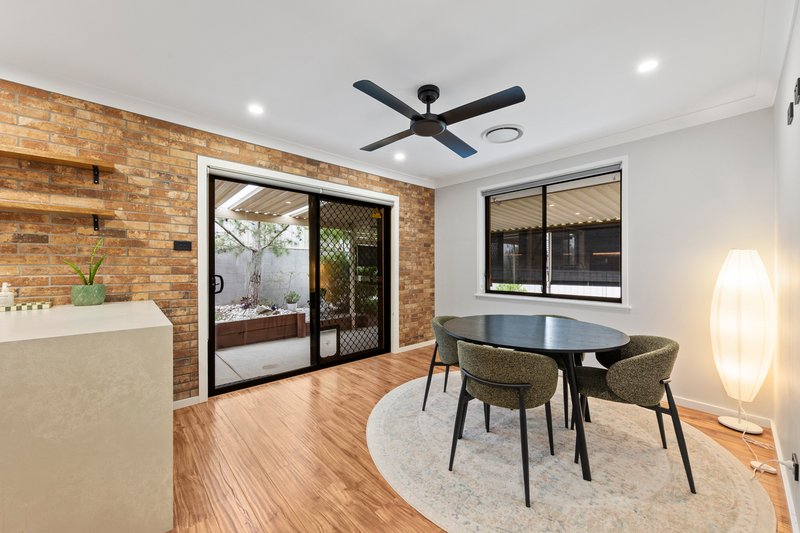 Photo - 4 Hampton Way, Maryland NSW 2287 - Image 3