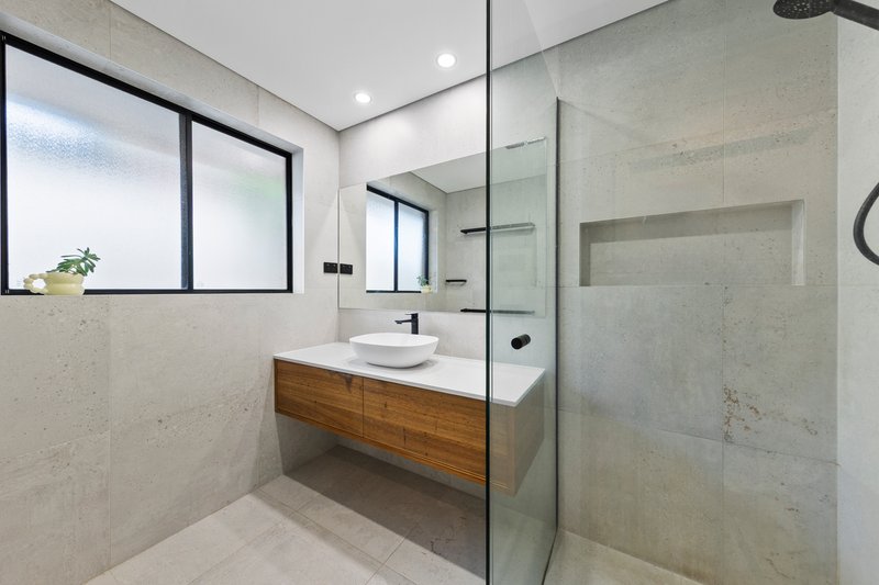 Photo - 4 Hampton Way, Maryland NSW 2287 - Image 5