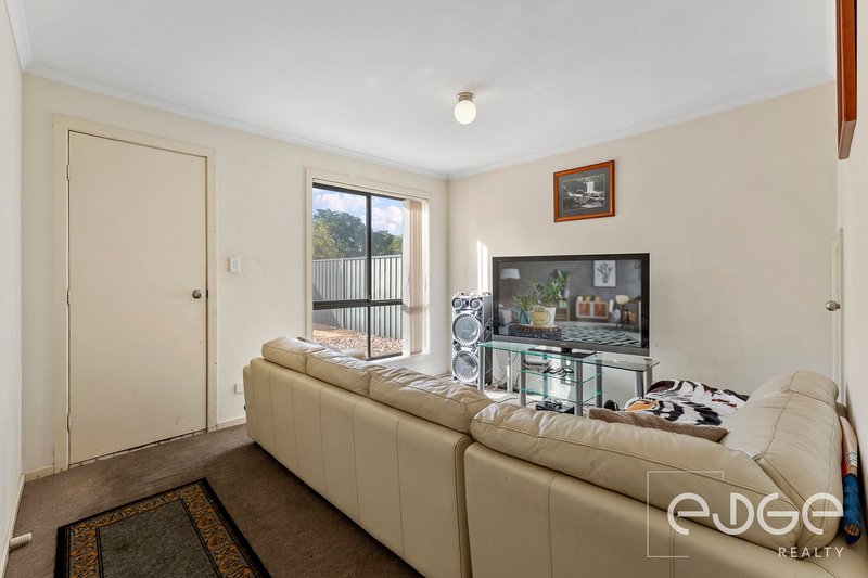 Photo - 4 Hamra Drive, Smithfield SA 5114 - Image 2