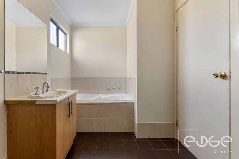 Photo - 4 Hamra Drive, Smithfield SA 5114 - Image 16