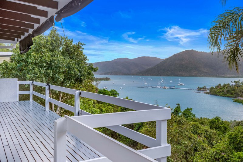 Photo - 4 Harbour Avenue, Shute Harbour QLD 4802 - Image 2