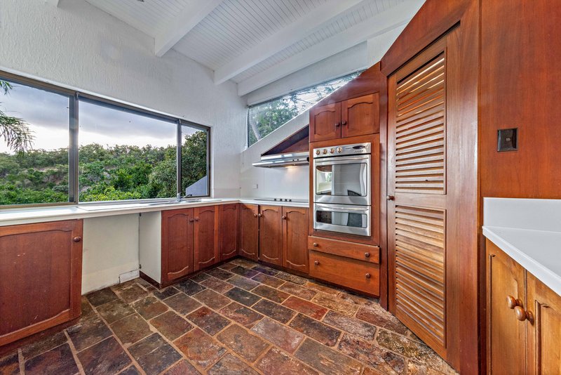 Photo - 4 Harbour Avenue, Shute Harbour QLD 4802 - Image 4