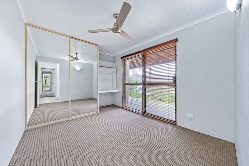 Photo - 4 Harbour Avenue, Shute Harbour QLD 4802 - Image 9