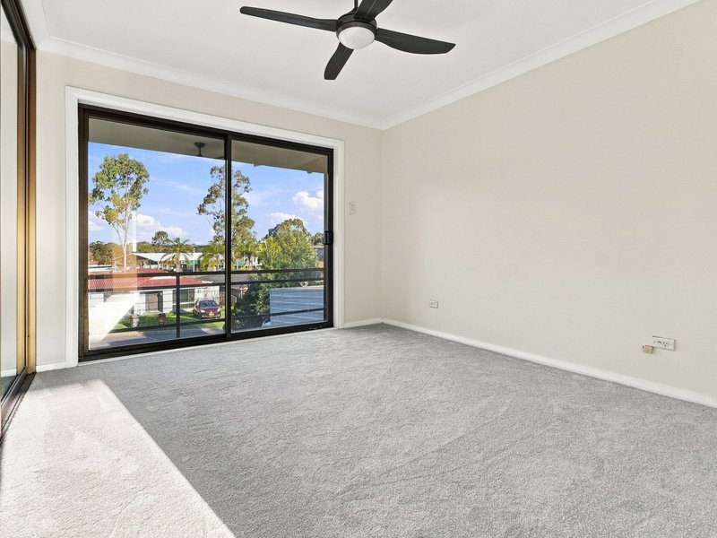 Photo - 4 Harcourt Place, Eagle Vale NSW 2558 - Image 8
