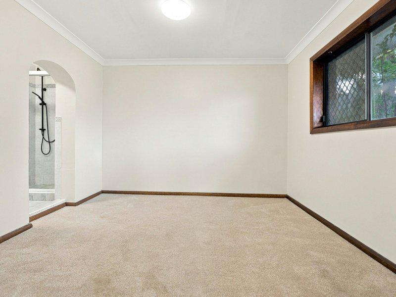 Photo - 4 Harcourt Place, Eagle Vale NSW 2558 - Image 10