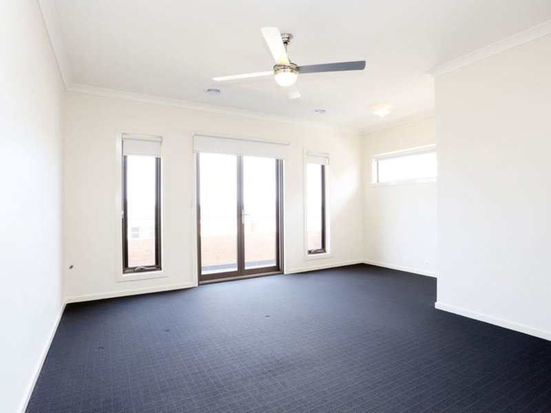 Photo - 4 Hargrave Avenue, Point Cook VIC 3030 - Image 5