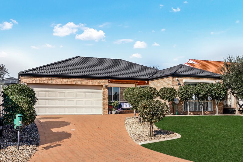 4 Harris Place, West Hoxton NSW 2171