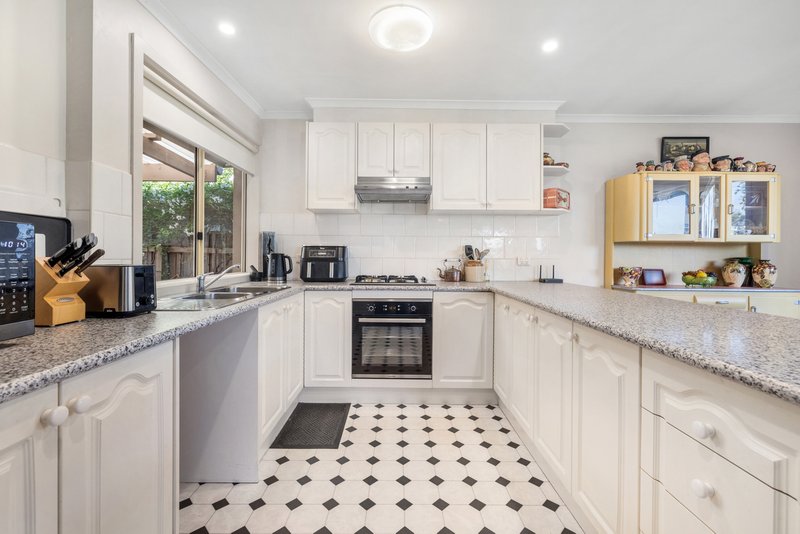 Photo - 4 Harrison Drive, Cranbourne VIC 3977 - Image 4