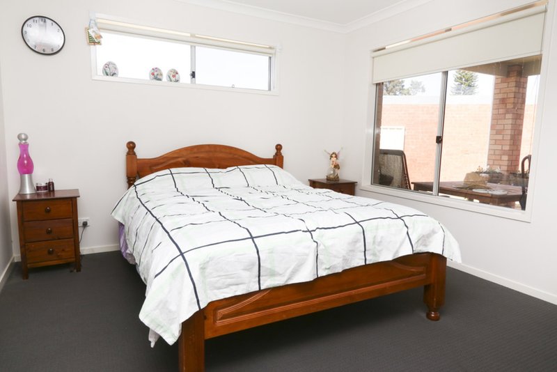 Photo - 4 Harrison Place, Griffith NSW 2680 - Image 4