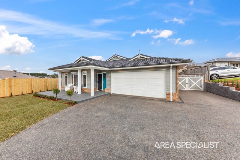 Photo - 4 Harrods Close, Drouin VIC 3818 - Image 2