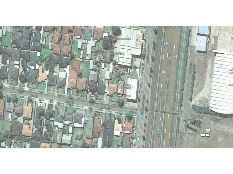Photo - 4 Hart Street, Airport West VIC 3042 - Image 2