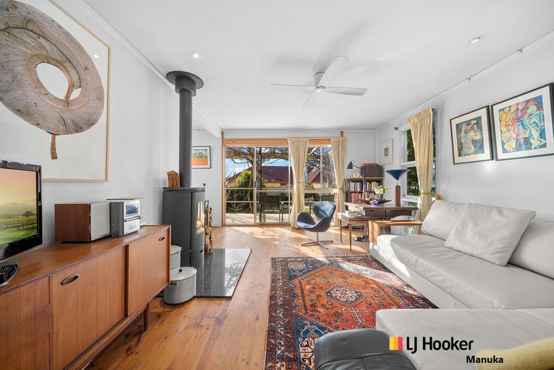 Photo - 4 Hartog Street, Griffith ACT 2603 - Image 3