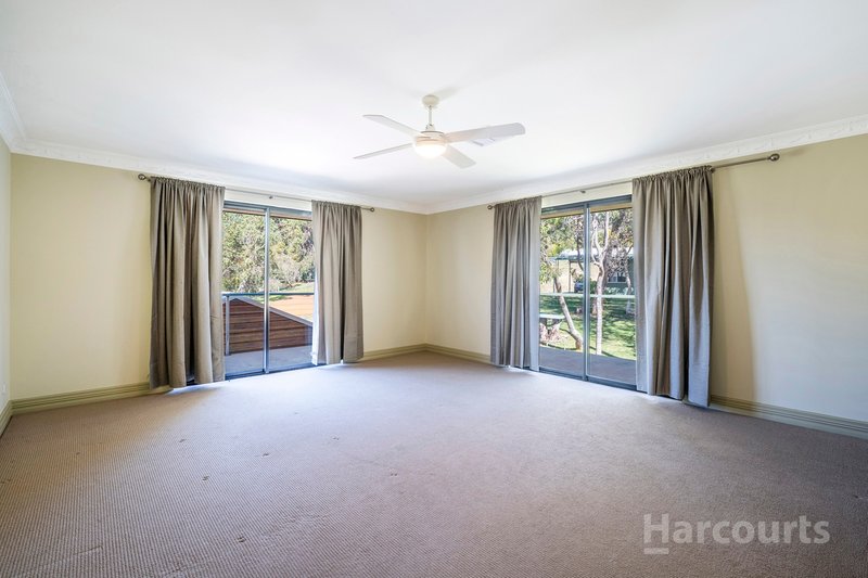 Photo - 4 Harvey View Drive, Herron WA 6211 - Image 7