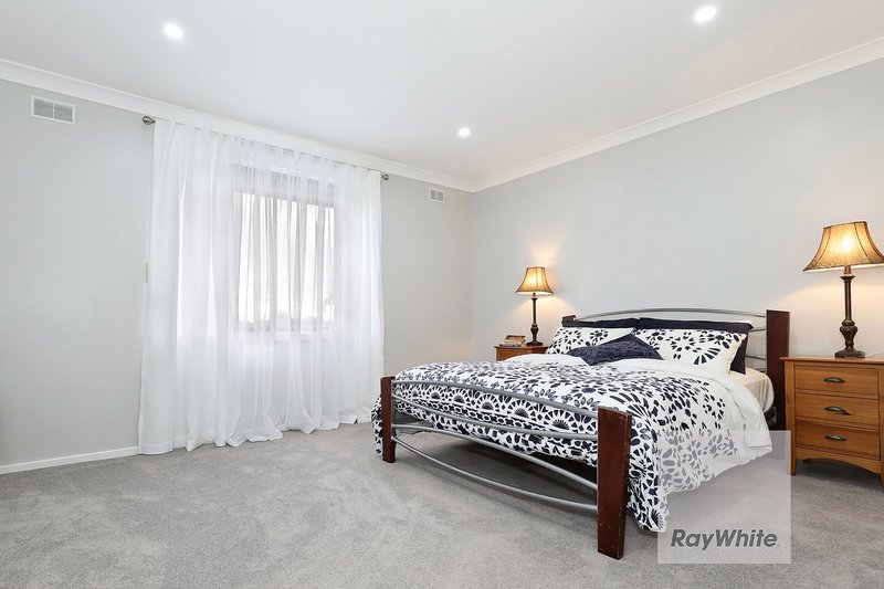 Photo - 4 Harwell Court, Westmeadows VIC 3049 - Image 16
