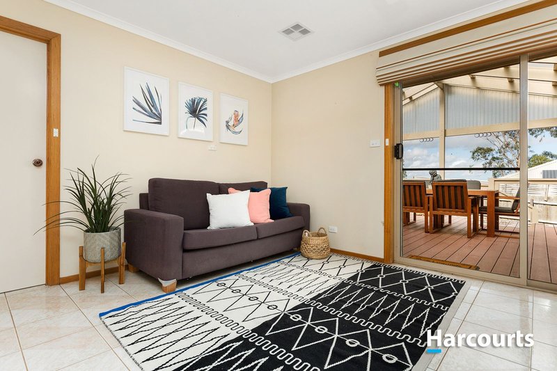 Photo - 4 Hasken Court, Berwick VIC 3806 - Image 4