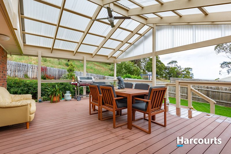 Photo - 4 Hasken Court, Berwick VIC 3806 - Image 11