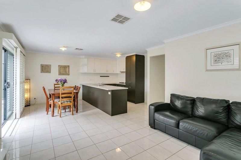 Photo - 4 Hastings Street, Ridgehaven SA 5097 - Image 3