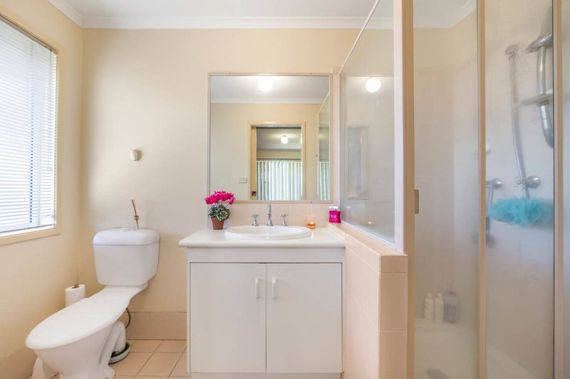 Photo - 4 Hauff Close, Eagleby QLD 4207 - Image 9