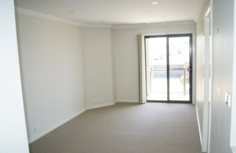 Photo - 4 Haven Street, Harrison ACT 2914 - Image 3