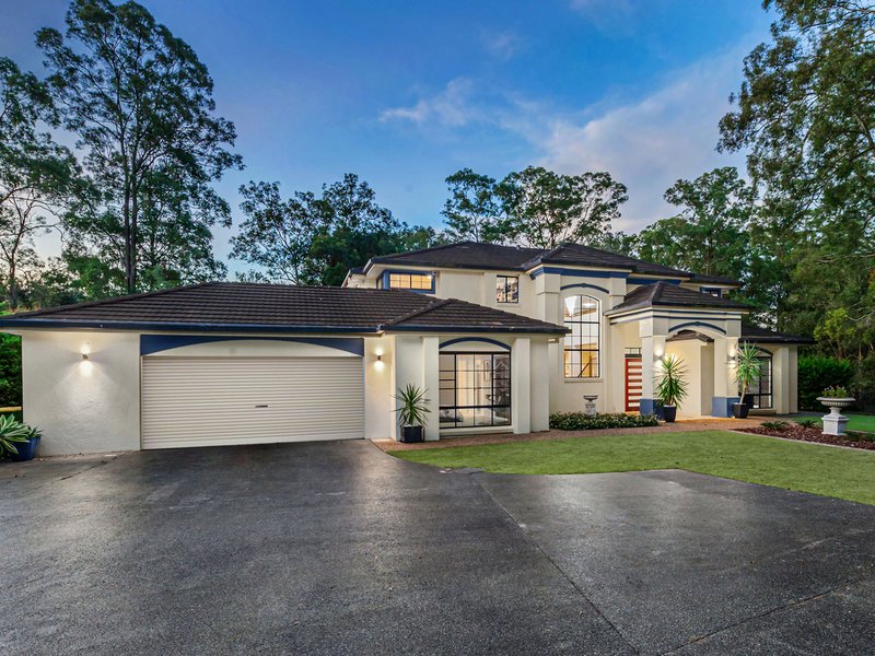 Photo - 4 Havenwood Court, Albany Creek QLD 4035 - Image 2