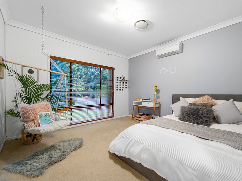 Photo - 4 Havenwood Court, Albany Creek QLD 4035 - Image 13