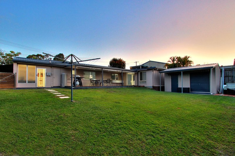 Photo - 4 Hawdon Crescent, Springwood QLD 4127 - Image 8