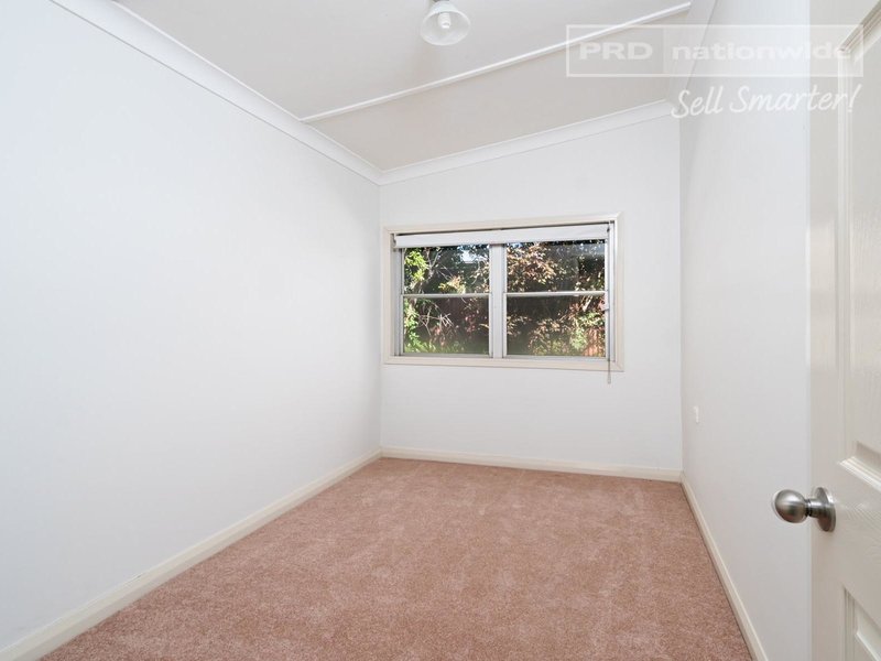 Photo - 4 Hayes Street, North Wagga Wagga NSW 2650 - Image 7