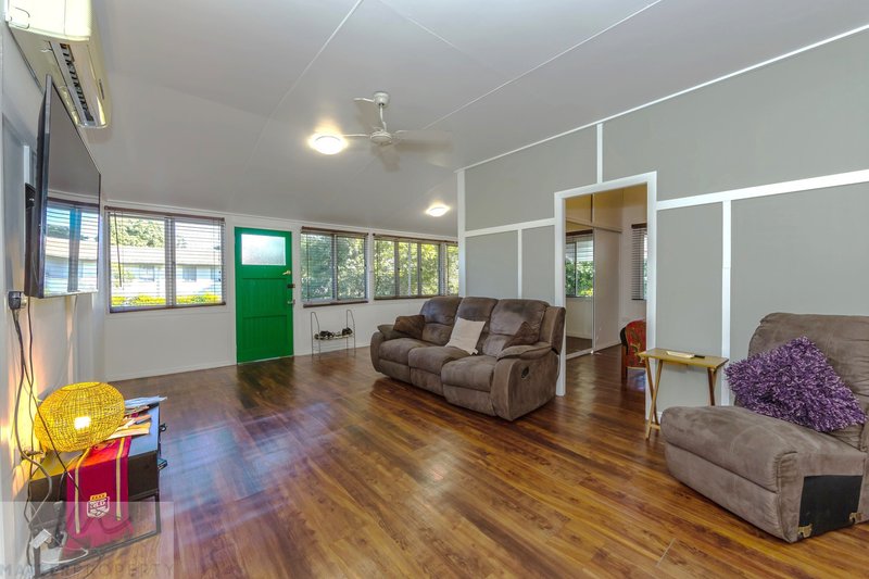 Photo - 4 Hazel Street, Mount Isa QLD 4825 - Image 3