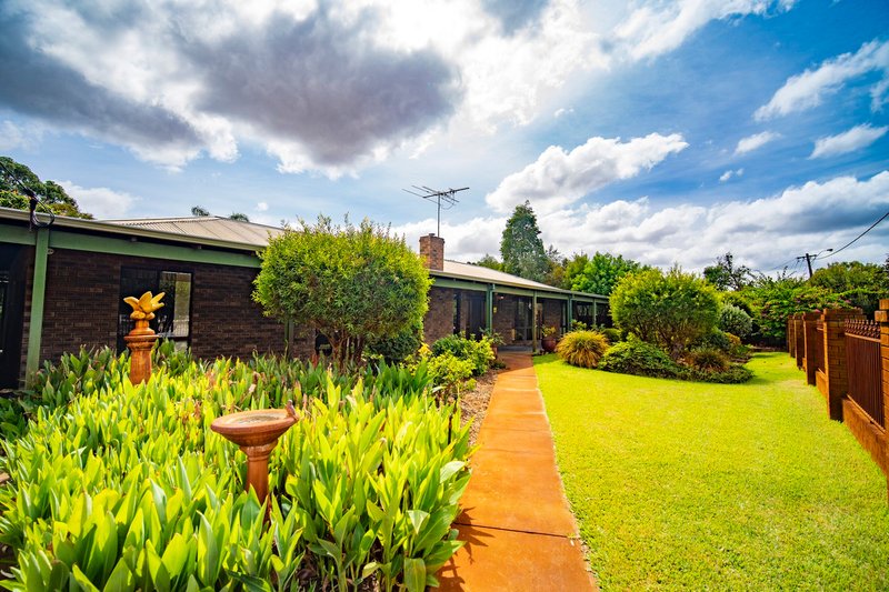 4 Hazelmere Circus, Hazelmere WA 6055