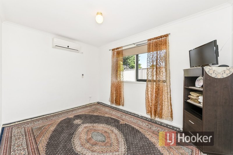 Photo - 4 Heather Court, Hampton Park VIC 3976 - Image 7