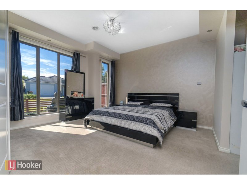 Photo - 4 Hedges Street, Craigieburn VIC 3064 - Image 10