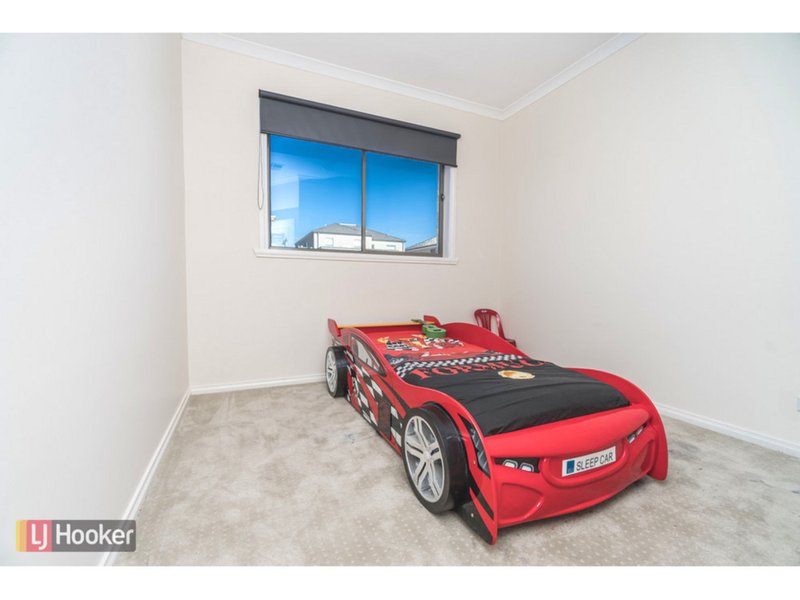 Photo - 4 Hedges Street, Craigieburn VIC 3064 - Image 15