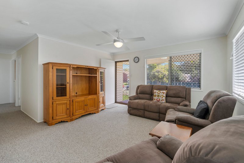 Photo - 4 Heidi Street, Marsden QLD 4132 - Image 6