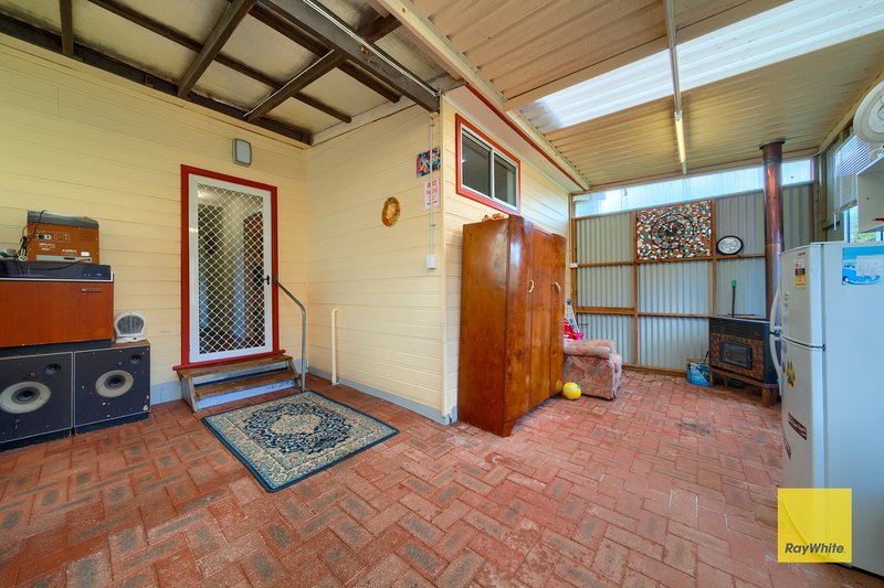 Photo - 4 Helen Street, Gledhow WA 6330 - Image 4